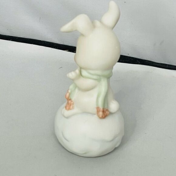 Precious Moments snow bunny rabbit w/ scarf 1996 183792 collectible figurine Exc - Picture 3 of 6